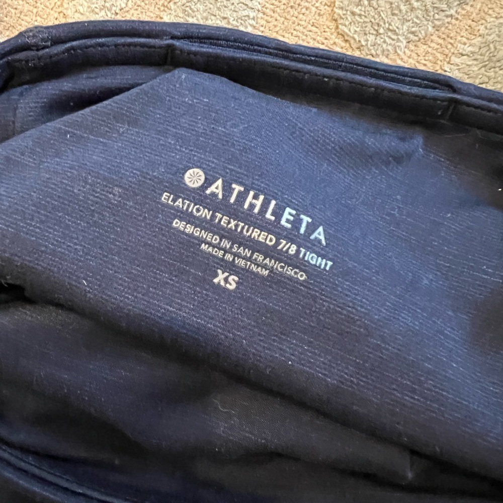 Athleta Elation 7/8 Tight - XS- EUC